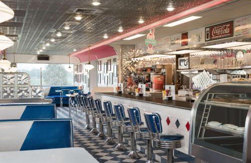 Missouri Valley Hotel | Travelodge by Wyndham Missouri Valley