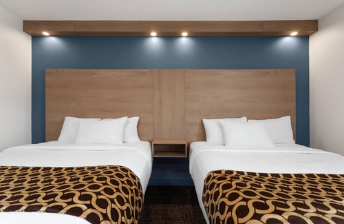 Blairmore Hotel | Travelodge by Wyndham Blairmore