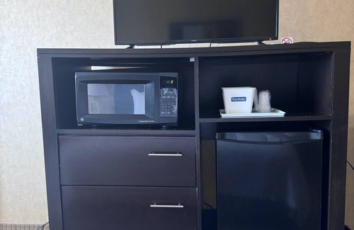 Prince Albert Hotel | Travelodge by Wyndham Prince Albert