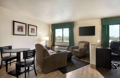 Blanks Hotel | Travelodge by Wyndham Livonia