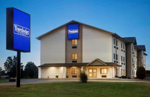 Blanks Hotel | Travelodge by Wyndham Livonia