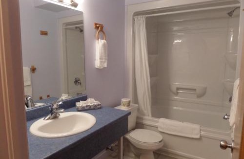 Port Elgin Hotel | Travelodge by Wyndham Port Elgin