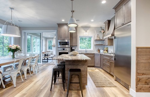 Mayfield House | Traverse City Lakemore Resort, New Luxury Lakefront Home on Arbutus Lake