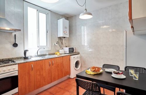 El Baix Guinardo Apartment | TRAVGRA4-1 · Confy 4 bedrooms flat in Eixample