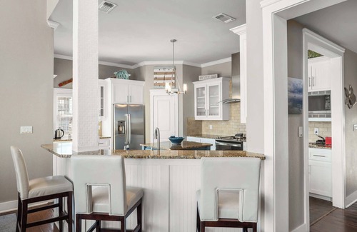 Galveston House | Treasure Pointe Pet Friendly