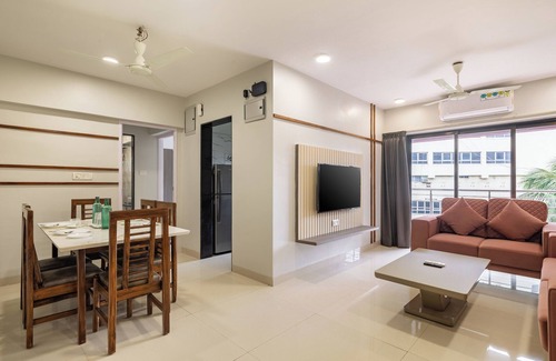 Bandra East Apartment | Treat Homes Service Apartment in BKC Sindhuratna 503