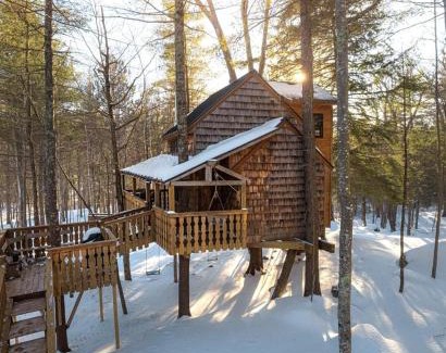 Mount Sunapee House | Tree House Rental Ideal for a Unique Getaway near Lake Sunapee in New Hampshire