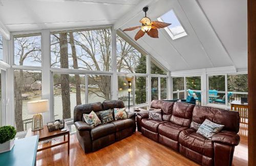 Sherrills Ford House | Tree Top Get Away by AvantStay Amazing Lake View