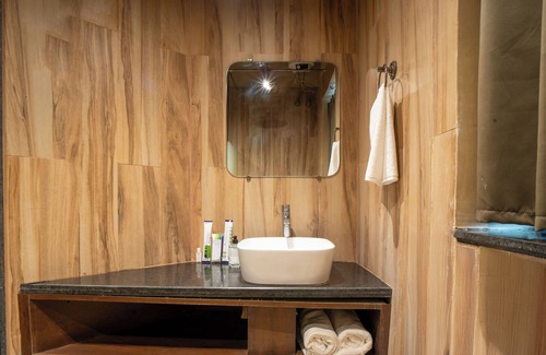 Avarghani Hotel | Treebo Premium Mowgli's Den, Pench