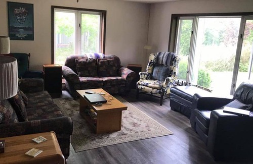 Port Albert House | Treed 1/2 Acre Retreat minutes from the beach with famous Lake Huron sunsets!