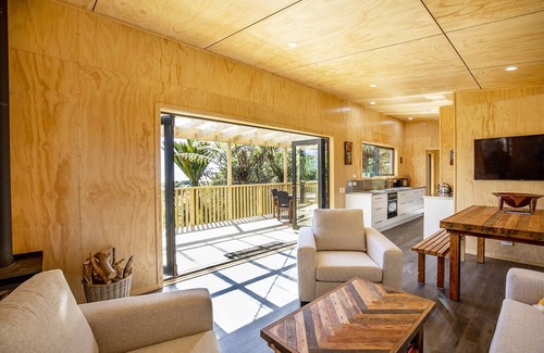 Punakaiki House | Treescapes - Hot Tub in the Rainforest, 2km from Punakaiki