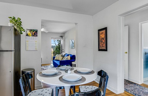 Cherrywood House | Treetop views in 2-bedroom historic duplex