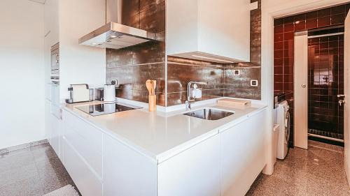 Marvila Apartment | Trendy Apartment River View By Gthouse