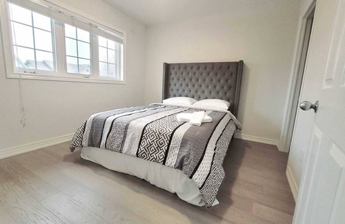Markham House | Trendy, Beautiful, Stylish Detached Home in Cornell, Markham.
