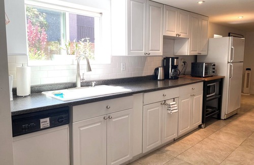 Riley Park House | TRENDY MAIN STREET SPACE