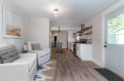 Ohio City House | Trendy Ohio City - Comfy King Beds - Walkable