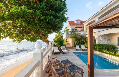 Rincon Bed & Breakfast | Tres Sirenas Beach Inn