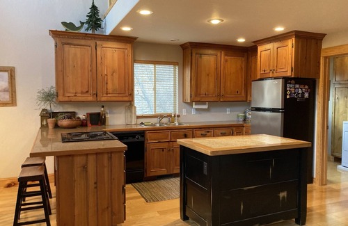 Midway Cabin | Trestlewood Mountain Cabin
