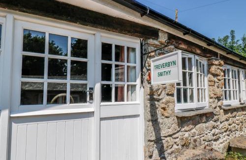 Lower Trengale House | Treverbyn Smithy