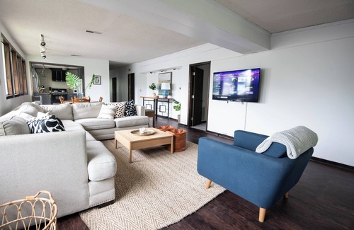 Five Points South Apartment | Tri-City BrightHaus – Groups/WiFi/Spacious/Comfy
