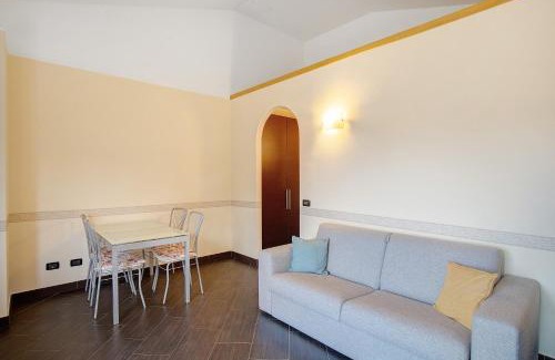 Diano Castello Apartment | Trilocale Con Piscina Vista Mare