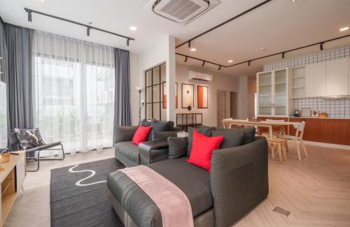 Ratchathewi Apartment | Triple Four