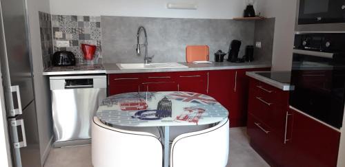 Bauge Apartment | Triplex tout confort, plein centre ville Bauge en Anjou