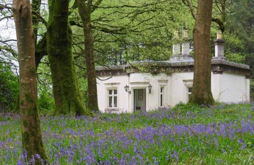Enniskillen House | Triumphal Arch Lodge