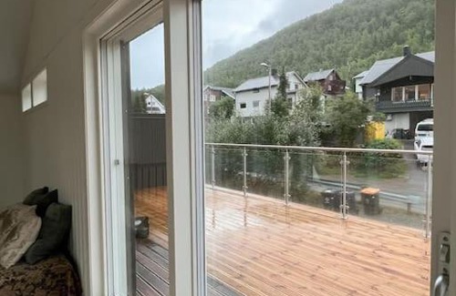 Tromsdalen Villa | Tromsø Arctic Villa with free parking