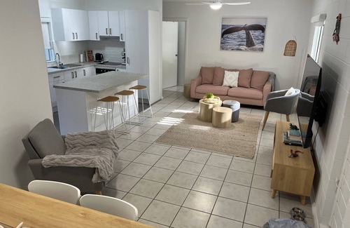 Port Douglas Apartment | Tropic Gardens - Walking distance to town - 2 bedroom holiday unit with yard
