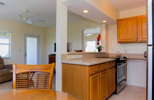 Hillsboro Beach Villa | Tropical Beach, Ocean Front Villa, Sea Turtle walks, Tiki Hut ,Free Parking