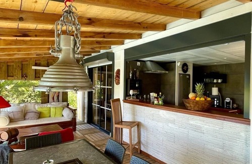 Le Diamant House | Tropical bungalow