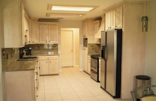 Edinburg House | Tropical Family Funhouse, Relax: No Chore Pet friendly Rental