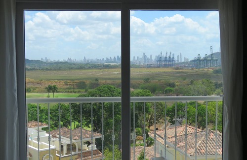 Rousseau Apartment | Tropical golf overlooking the canal and the city, Tucan Country Club