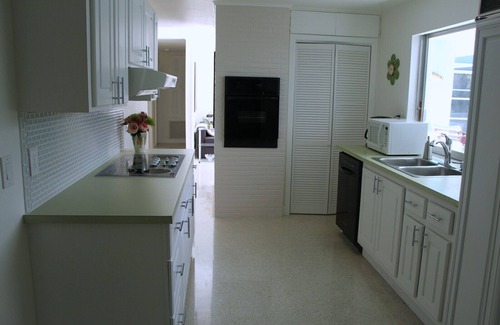 Hobe Sound House | Tropical Home with Heated Pool & Near Beaches