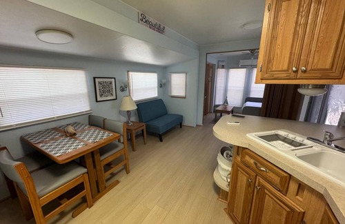 Key Largo House | Tropical Key Largo RV Getaway with Boat Ramp & Golf Cart