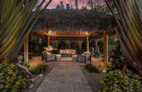 Palma Sola House | Tropical Tiki