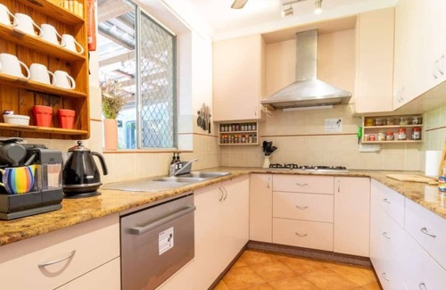 Wanguri House | Tropical Treasure | Outdoor Kitchen & Shower