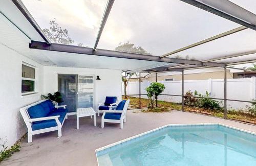 Dunedin House | Tropical Vibe