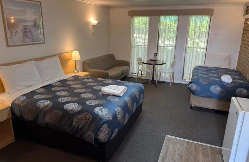 Cowes Hotel | Tropicana Motor Inn