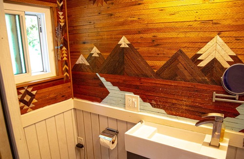 Molalla Cabin | Trout Creek Wilderness Lodge