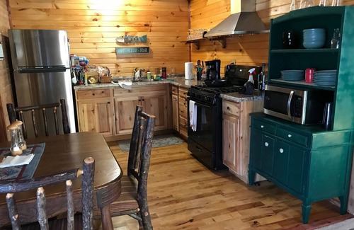 Bennett Springs Cabin | Trout fishing enthusiasts - minutes from the stream!