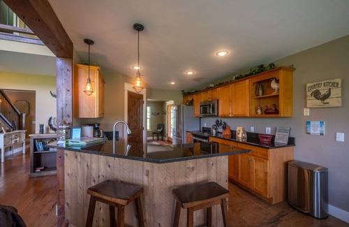 Livingston House | Trout House - Amazing Summer and Winter Home on the Shields River