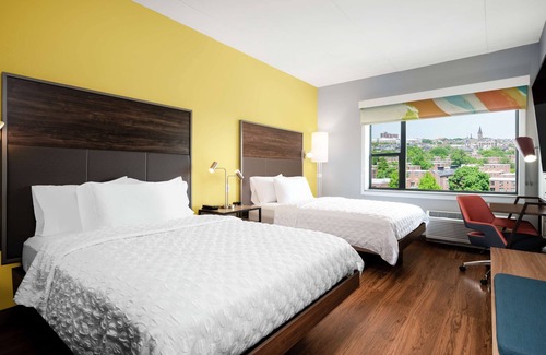 Little Italy Hotel | Tru By Hilton Baltimore Harbor East, MD
