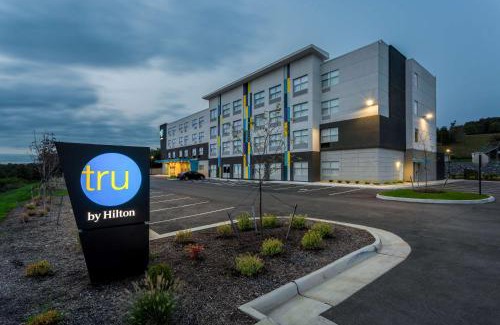 New River Hotel | Tru By Hilton Radford