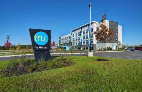 Stoughton Hotel | Tru By Hilton Stoughton