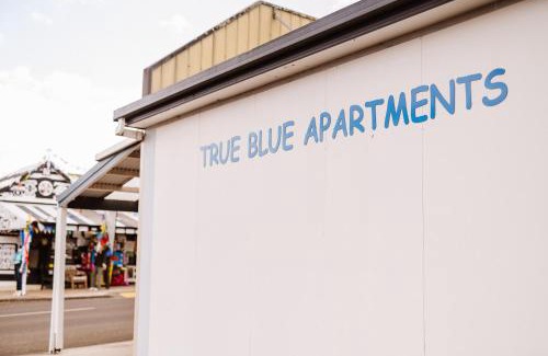 Sheffield Apartment | True Blue Four - Couples Plus