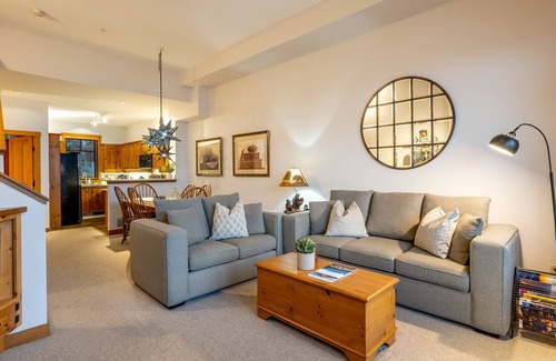 Nordic Estates House | True Ski IN/OUT | Private Hot Tub | Garage | Mountain Views | Managed By Aloha Whistler