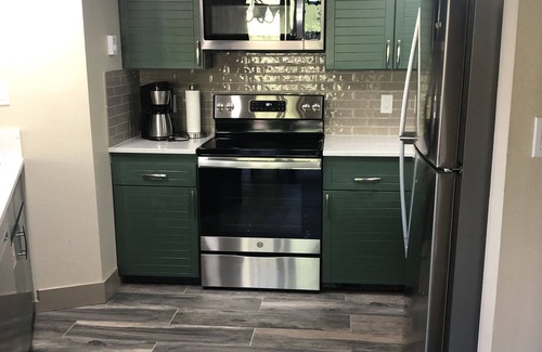 Crested Butte Condo | True Ski-in Ski-out 2BR Condo covered parking Great View STR 303550