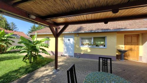 Kiskunhalas Apartment | Tuba Apartman